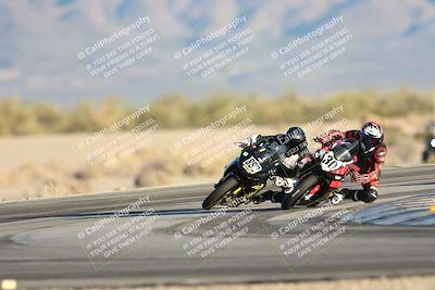 media/Dec-07-2025-CVMA (Sun) [[3e7d2de5dc]]/Race 18-Formula Twins-Formula 40 UL/